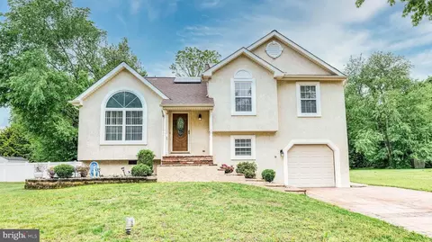 804 Rosetree Dr, Williamstown, NJ 08094