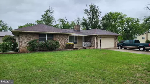 319 Morton Ave, Paulsboro, NJ 08066