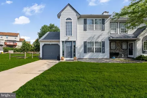 314 Stonehouse Ln, Mullica Hill, NJ 08062