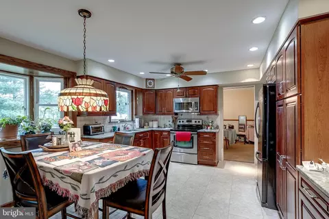 402 Doerrman Dr, Mickleton, NJ 08056 photo 9