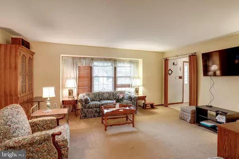 402 Doerrman Dr, Mickleton, NJ 08056 photo 5