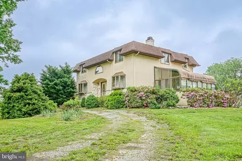 230 Casperson St, Gibbstown, NJ 08027