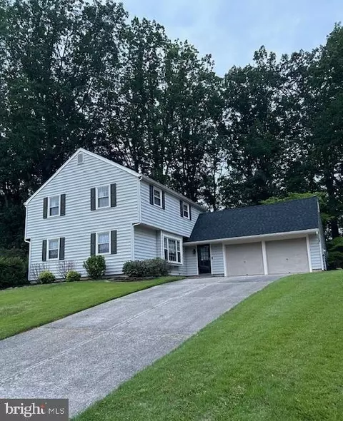 26 Cricket Ln, Turnersville, NJ 08012