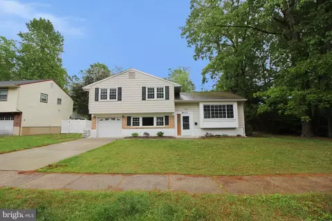 213 Wedgewood Dr, Turnersville, NJ 08012