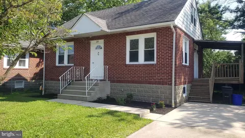 28 Avon Ave, Westville, NJ 08093
