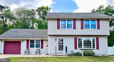 613 Greenbriar Dr, Williamstown, NJ 08094