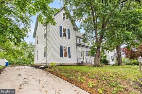 131 W Clinton St, Clayton, NJ 08312