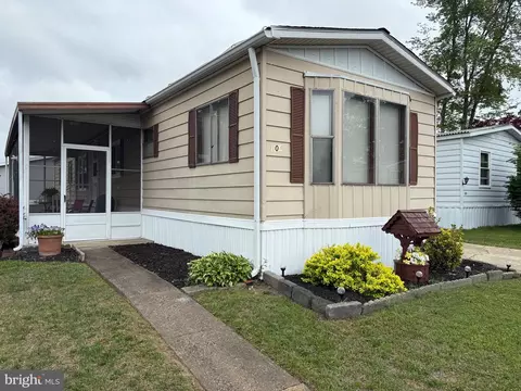 104 Jasmine Ln, Williamstown, NJ 08094
