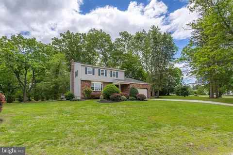 6 Marino Dr, Clarksboro, NJ 08020