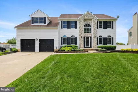 19 Pear Tree Pl, Sewell, NJ 08080