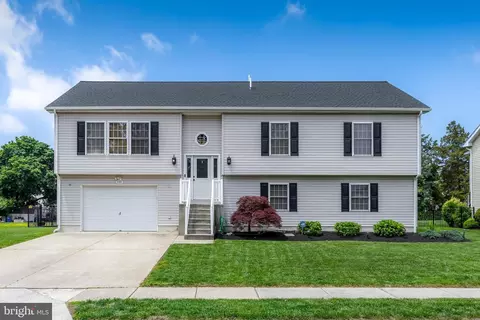 153 Center St, Gibbstown, NJ 08027