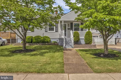 220 W Underwood Ave, Woodbury, NJ 08096