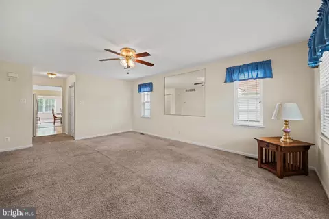 Living - 231 Gaunt Dr, Mickleton, NJ 08056 photo 2 of 2