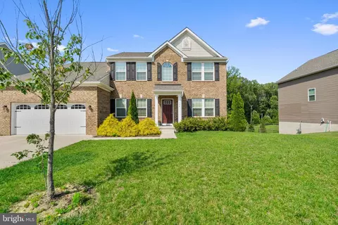 136 E Crossing Dr, Mount Royal, NJ 08061
