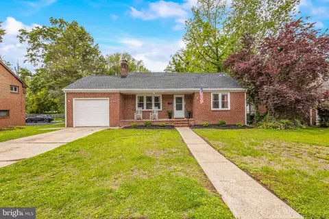 915 Glassboro Rd, Woodbury Heights, NJ 08097