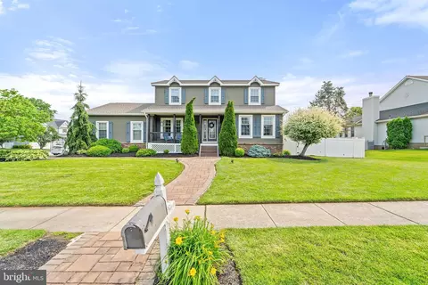 1220 Royal Ln, West Deptford, NJ 08086