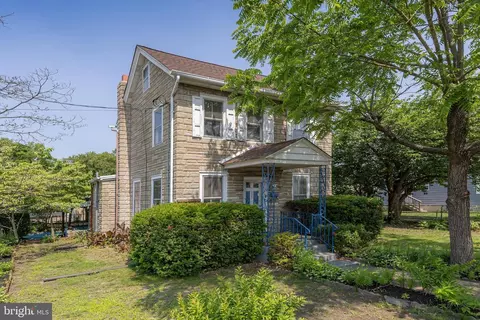 332 Billingsport Rd, Paulsboro, NJ 08066