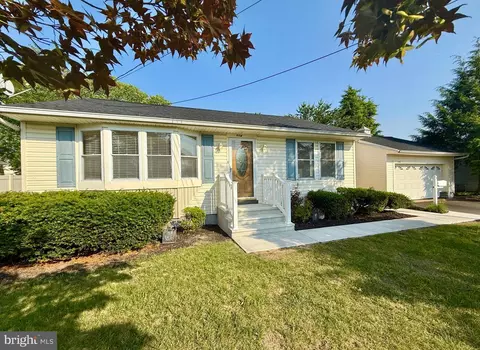 504 Redrow Ave, Swedesboro, NJ 08085