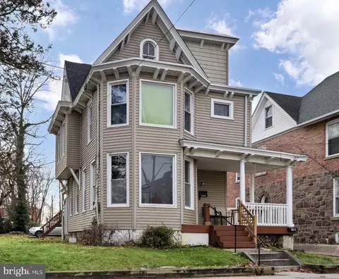 29 Hopkins St, Woodbury, NJ 08096
