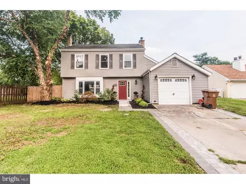 28 Oakwood Pl, Swedesboro, NJ 08085