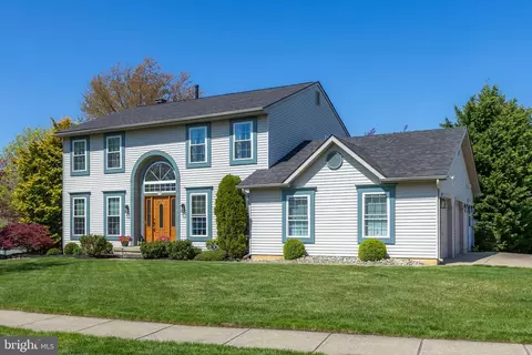 2 Kensington Ct, Sewell, NJ 08080
