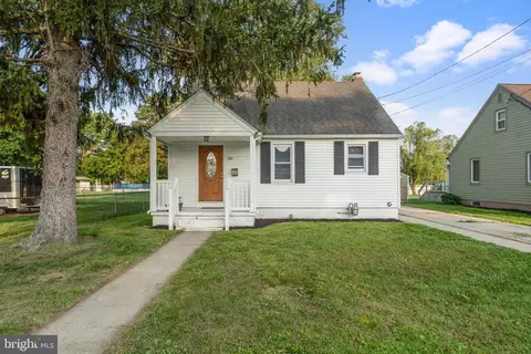 60 Lindale Ave, Williamstown, NJ 08094