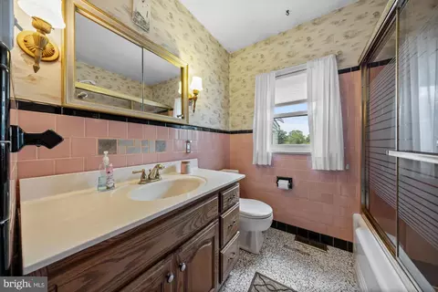 Bath - 1006 Orienta Ter, Pitman, NJ 08071 photo 1 of 1