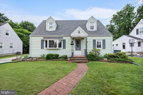 1006 Orienta Ter, Pitman, NJ 08071