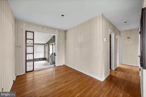 Entry Way - 1006 Orienta Ter, Pitman, NJ 08071 photo 2 of 4