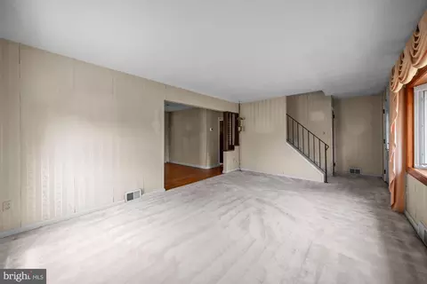 Living - 1006 Orienta Ter, Pitman, NJ 08071 photo 3 of 3