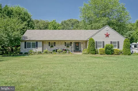 1821 York Ave, Williamstown, NJ 08094