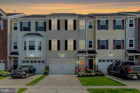 532 Boxwood Ln, Deptford, NJ 08096