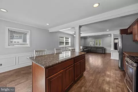 Entry Way - 505 Spruce Ave, Pitman, NJ 08071 photo 8 of 10
