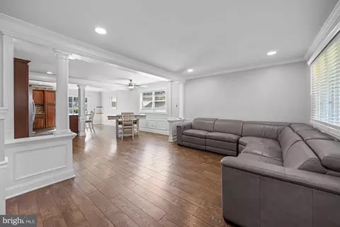 Entry Way - 505 Spruce Ave, Pitman, NJ 08071 photo 1 of 10