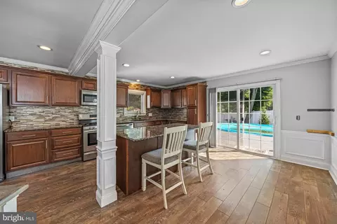 Entry Way - 505 Spruce Ave, Pitman, NJ 08071 photo 6 of 10