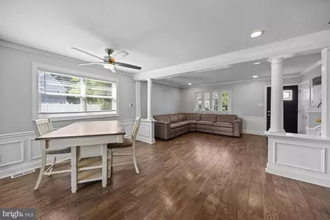 Entry Way - 505 Spruce Ave, Pitman, NJ 08071 photo 5 of 10