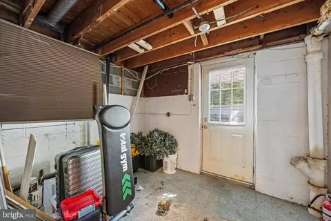 Entry Way - 505 Spruce Ave, Pitman, NJ 08071 photo 10 of 10