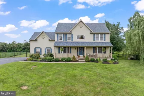 303 Briarwood Ln, Woolwich Township, NJ 08085