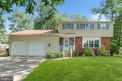 101 Palmer Ct, Williamstown, NJ 08094
