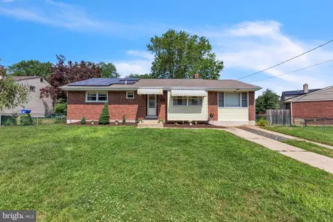 652 Santa Fe Dr, Mantua, NJ 08051