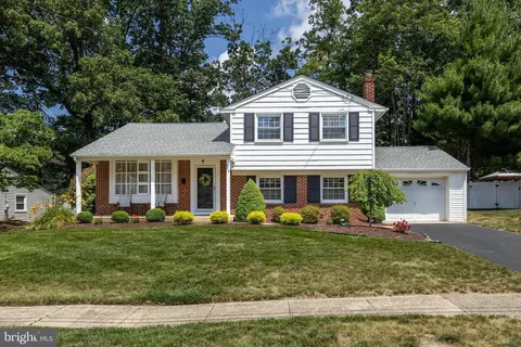 912 Acadia Dr, Turnersville, NJ 08012