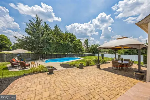 6 Spring Mill Ct, Sewell, NJ 08080