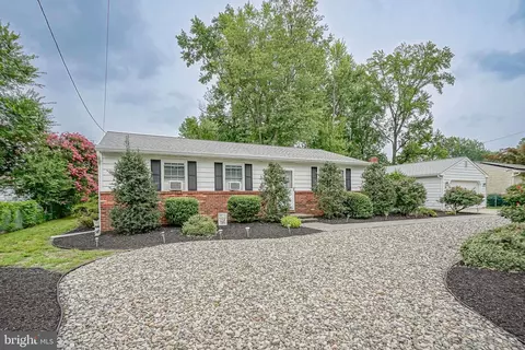 832 Maryland Ave, Deptford, NJ 08096