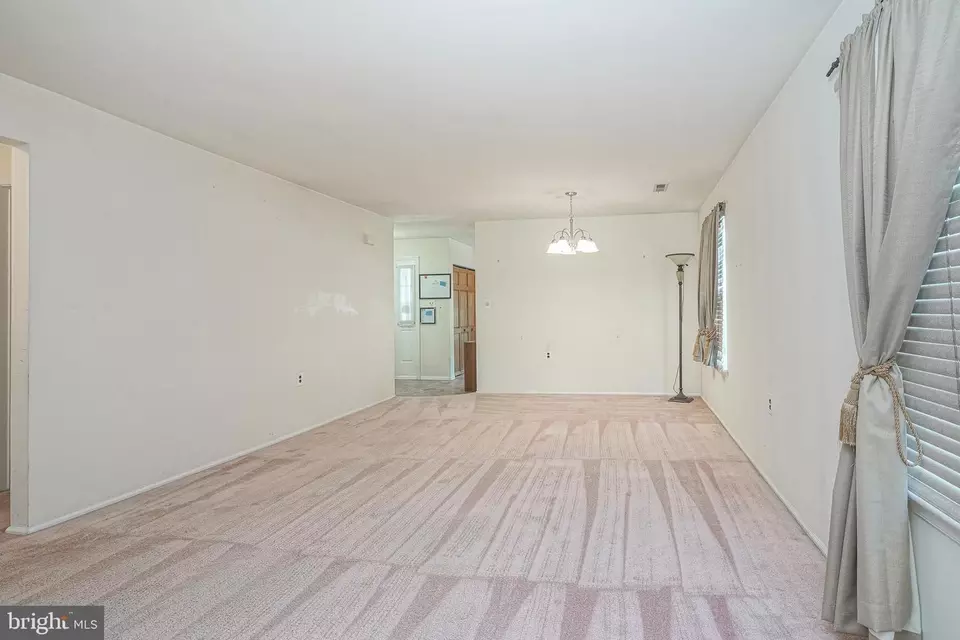 Living - 144 Lakebridge Dr, Deptford, NJ 08096 photo 4 of 4