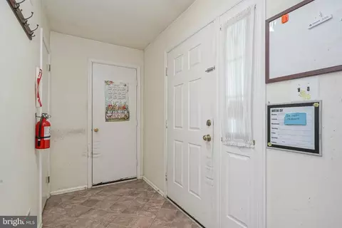 Entry Way - 144 Lakebridge Dr, Deptford, NJ 08096 photo 1 of 5