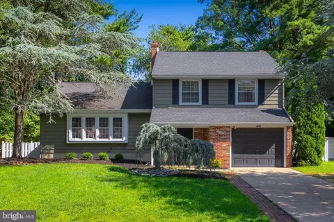 728 Carter Hill Dr, West Deptford, NJ 08066
