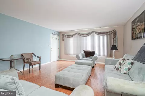 Living - 117 E Pristine Pl, Sewell, NJ 08080 photo 2 of 2