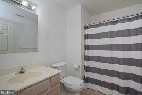 Bath - 117 E Pristine Pl, Sewell, NJ 08080 photo 1 of 2