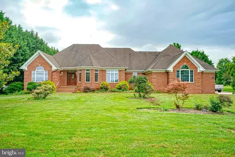 741 Barnsboro Rd, Mullica Hill, NJ 08062