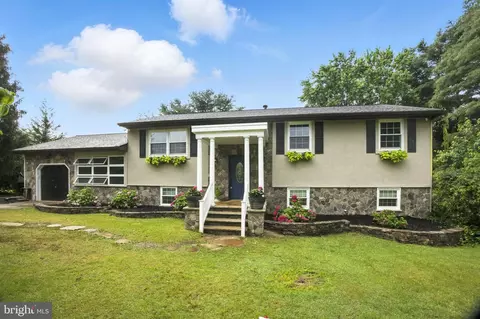 139 E Wolfert Station Rd, Mickleton, NJ 08056